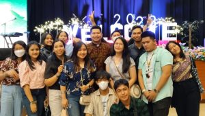 Be the “Light Of Truth”; Natal Bersama Dengan Kaum Muda